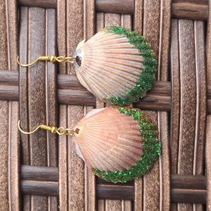 Shell earrings